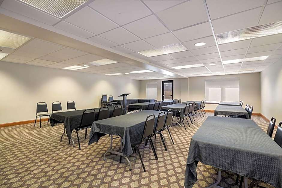 Clarion Pointe Charleston - West Ashley