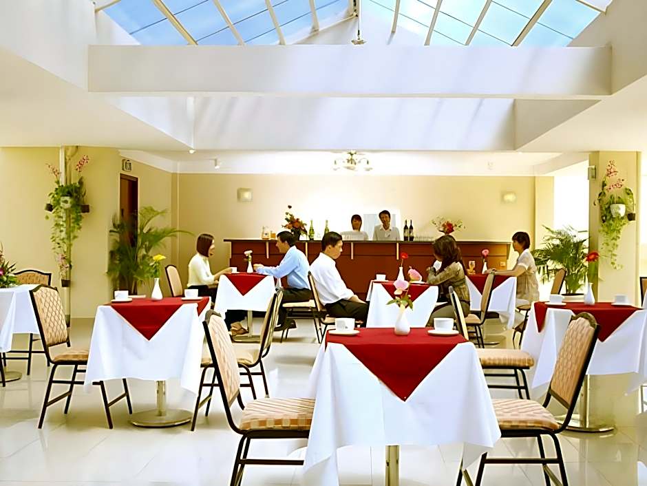 Nha Khach Quoc Hoi Ho Chi Minh