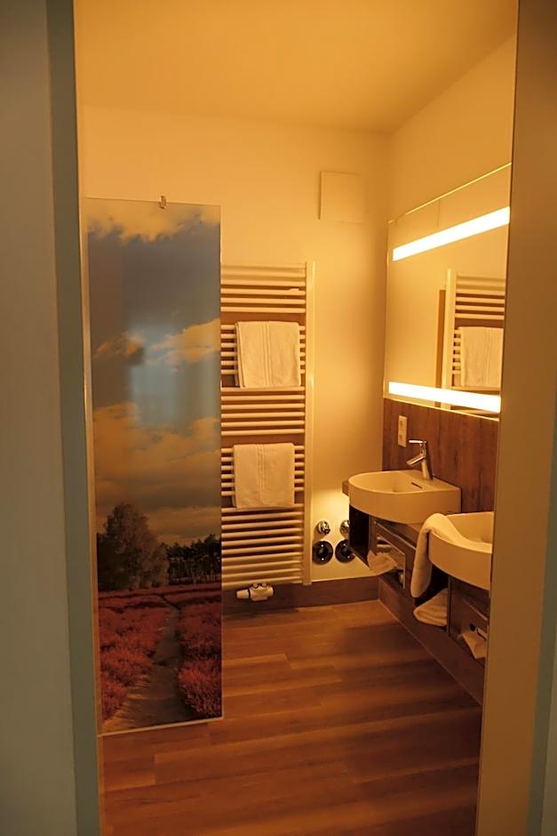 Meyn's Apartments & Hotel