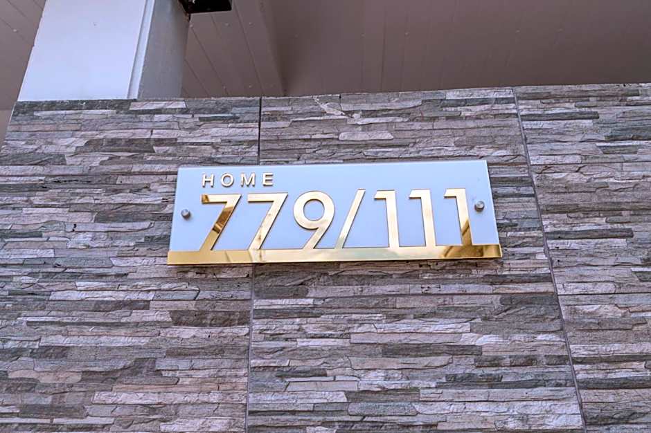 MIQ HK111-4BR Home Ratchada-Huaykwang 14PAX