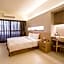 Traveller Inn - Book Haus