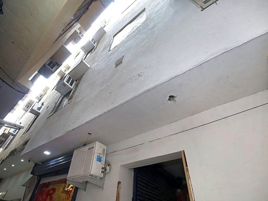 16763 Hotel True Man