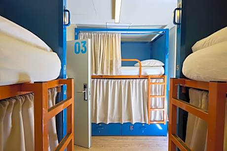 Bed in 8-Bed Mixed Dormitory Ensuite Room