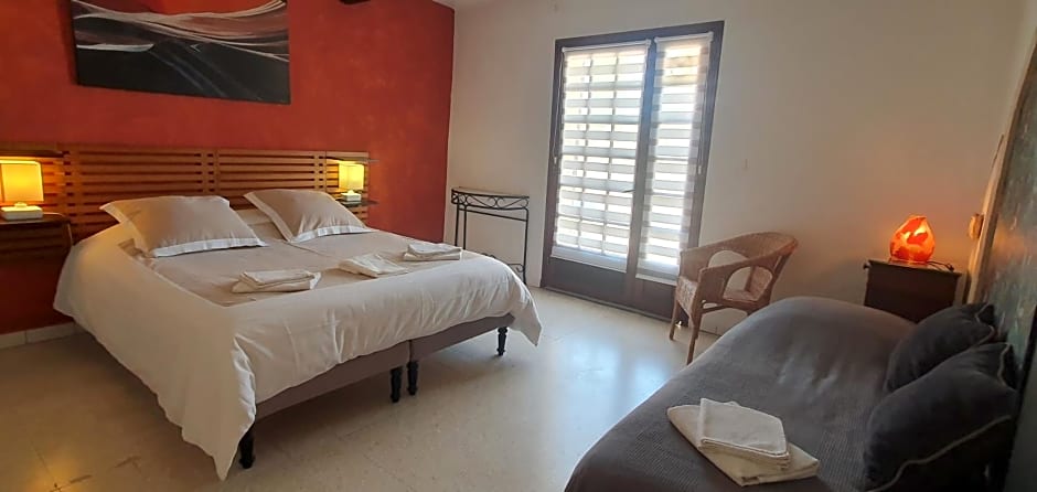Le Jardin d'Ivana Chambres d'hôtes B&B avec Piscine chauffée