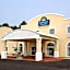 Days Inn & Suites by Wyndham Swainsboro