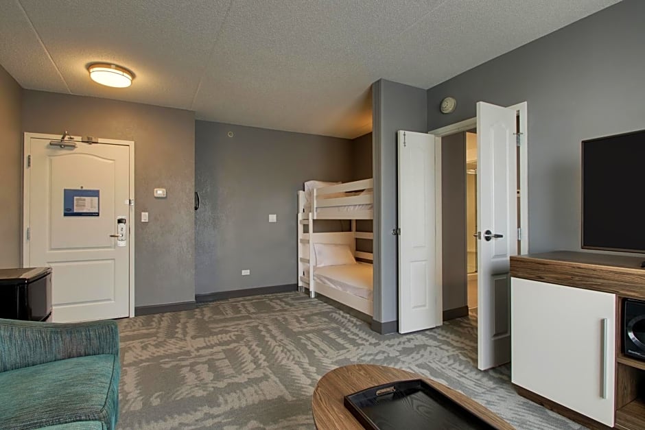 Hampton Inn & Suites Chicago/Aurora