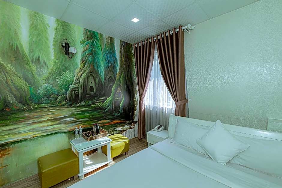 Ken's Backpackers Hotel