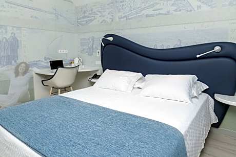 Deluxe Double Room with Shower