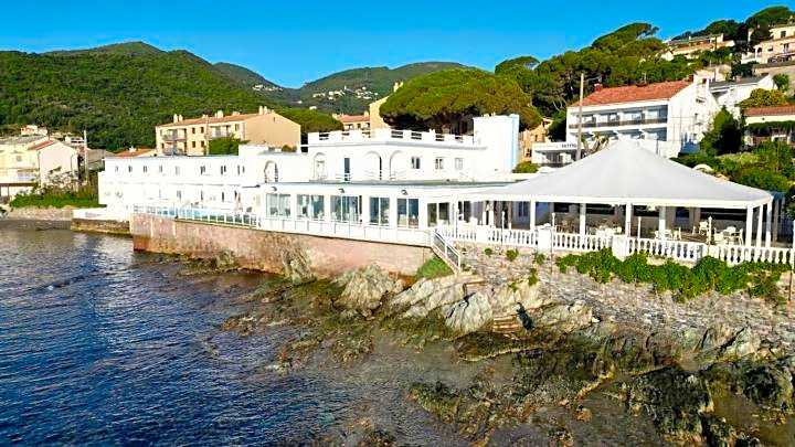 Hotel Ariana