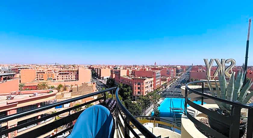 La Renaissance Hotel