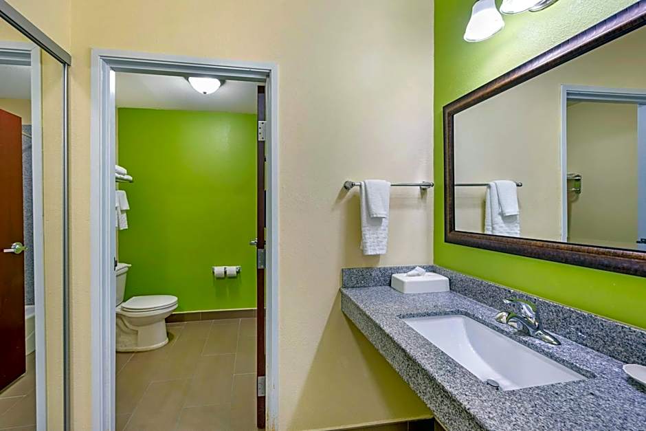 Best Western Plus Pratt