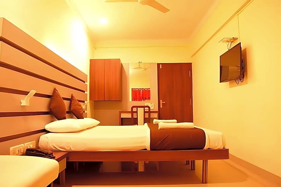 Sai Sharan Stay Inn - Near MIDC Turbhe, Navi Mumbai