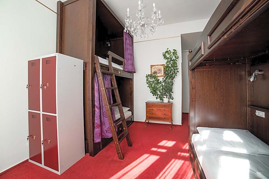 Vienna Boutique - Premium Hostel