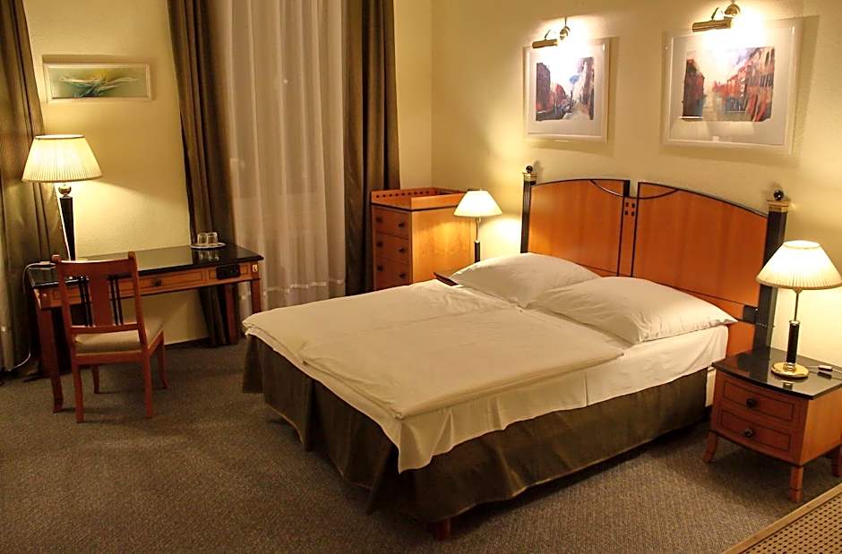 Hotel Centrál