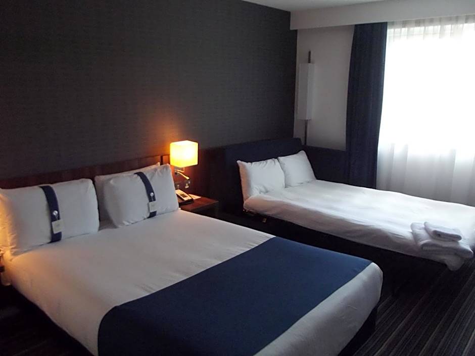 Holiday Inn Express Preston South By IHG