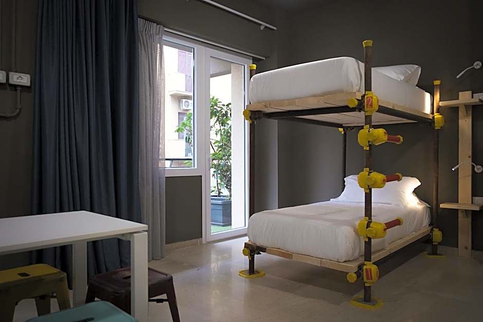 Hostelò - Luxury Hostel