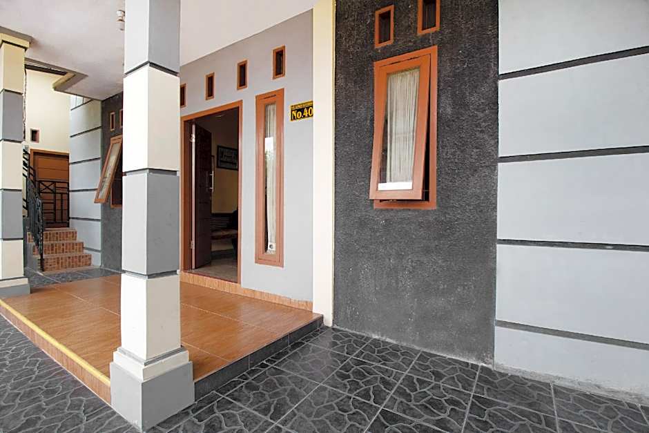 OYO Life 3005 Kost Rumaisha Syariah