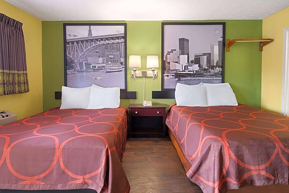 Super 8 by Wyndham Youngstown/Girard