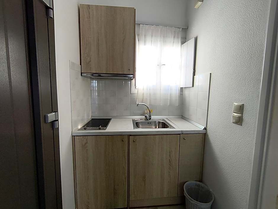 Dilino Hotel Studios