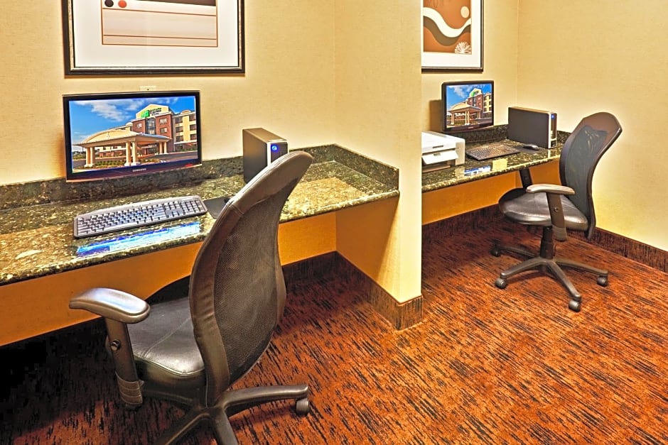 Holiday Inn Express Hotel & Suites Bartlesville By IHG