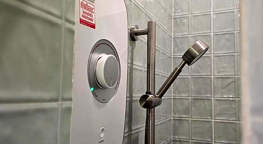 A DAY INN RANONG HOSTEL