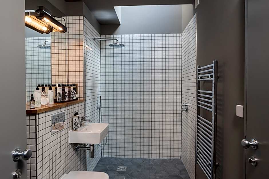 Hiding Space - Trim Street Apartments