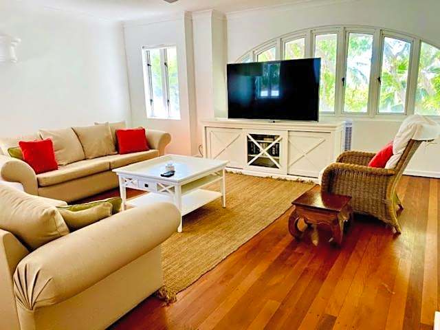 BeachView Apartments at Villa Paradiso