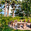 Best Western Premier The Lodge On Lake Detroit