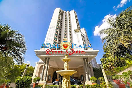Hotel The Royal Plaza