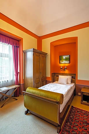 Single Room with Garden View