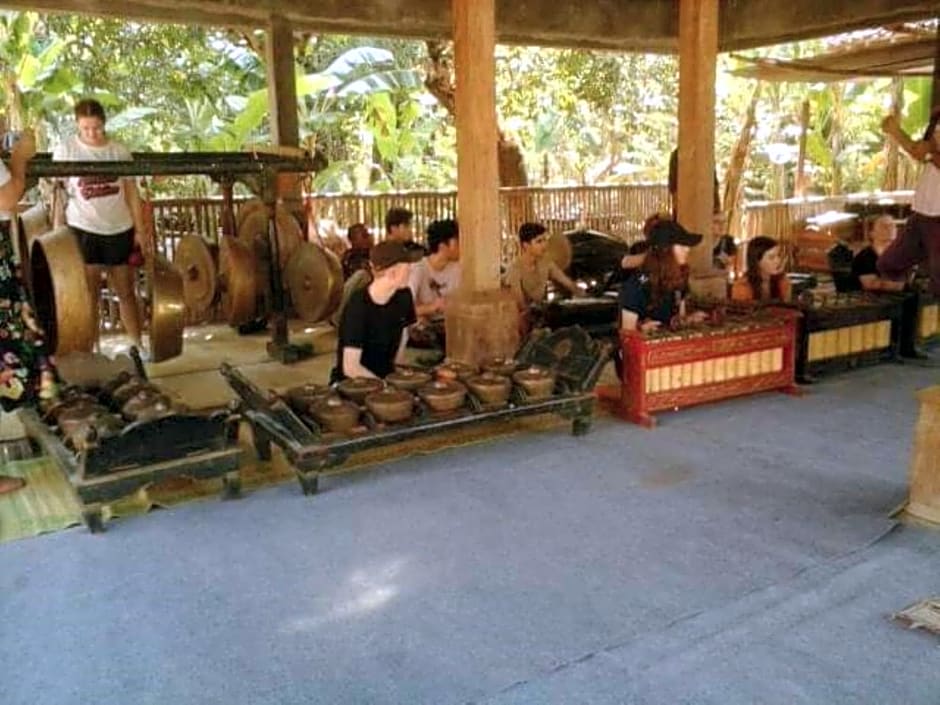 Sardi Homestay by ZUZU