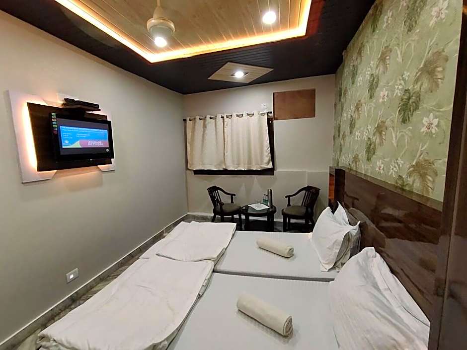 Shivratri Guest House Hotels – Varanasi, VA