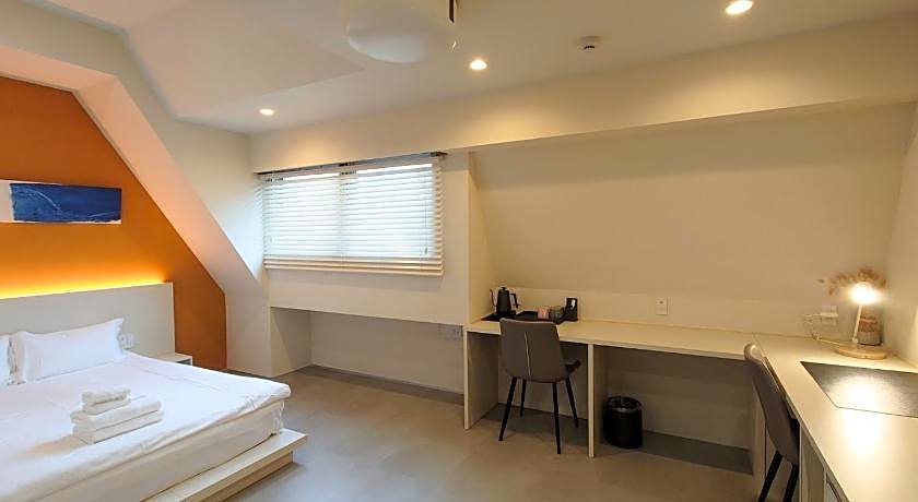 Colon Hotel
