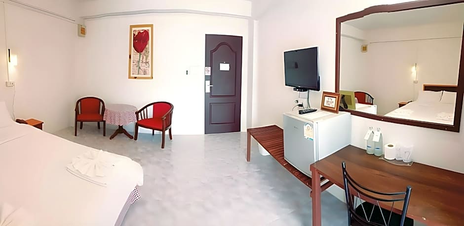 Hotel De Ratt Phuket