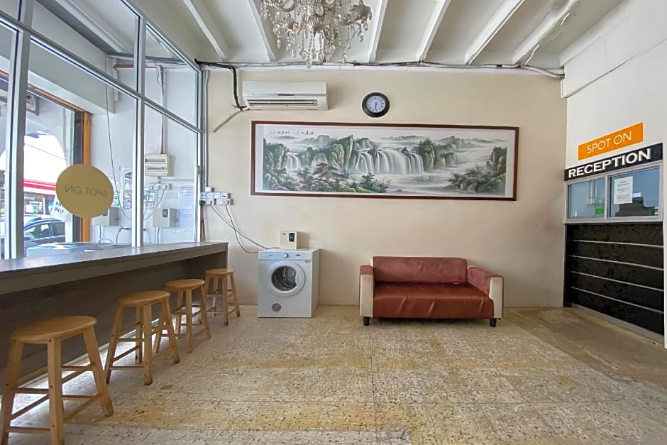 Spot on 89673 Good Friend Hotel