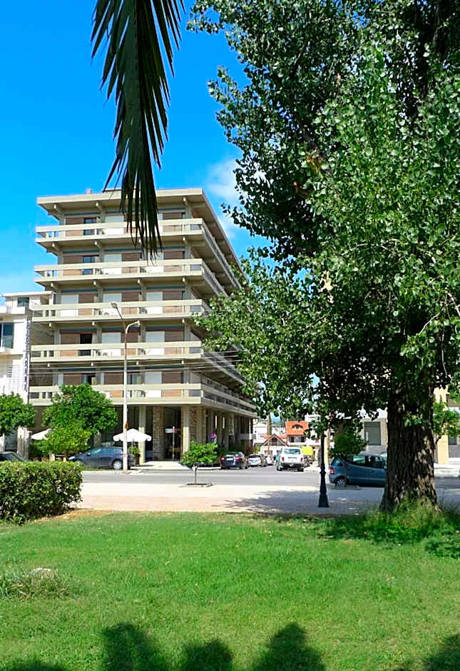 Dioscouri Hotel