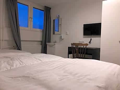 Comfort Triple Room with Shower