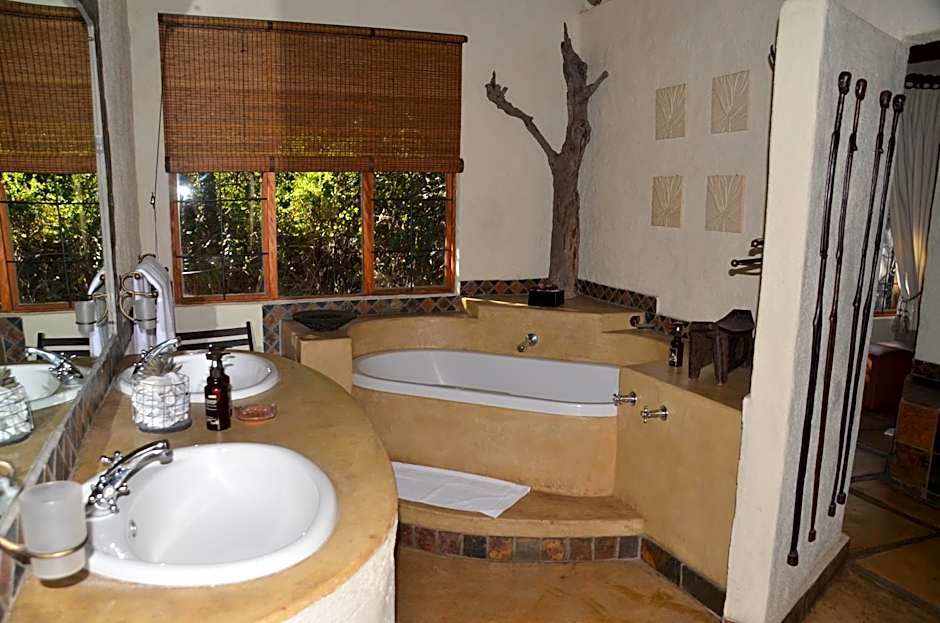 Moholoholo Forest Camp