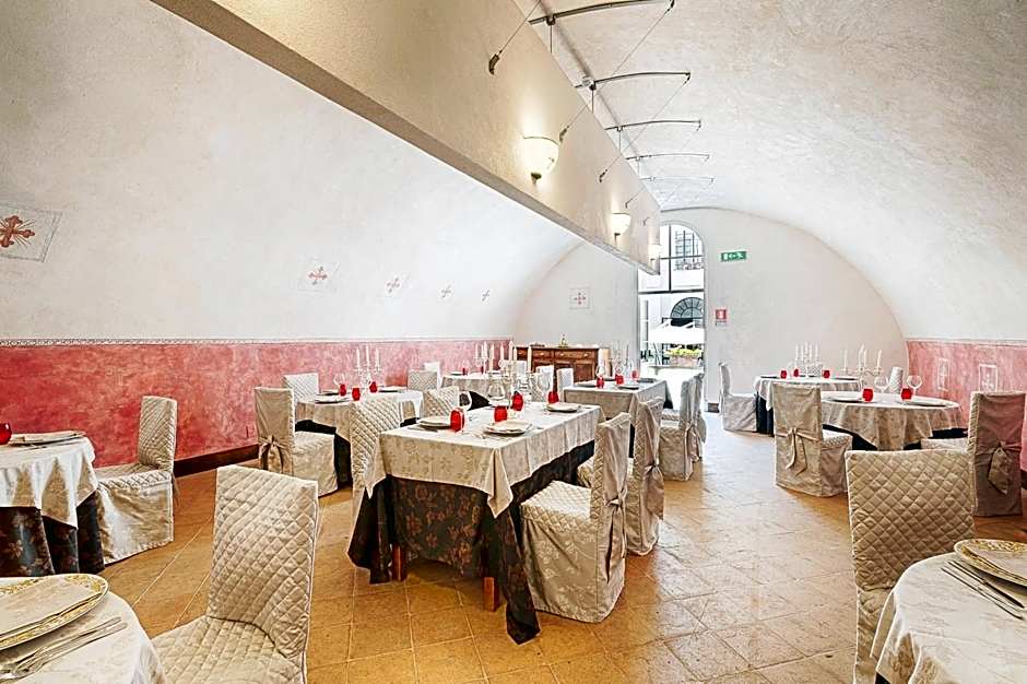 Castello Di Compiano Hotel Relais Museum