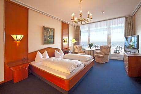 Comfort Double Room with Shower, Balcony and Sea View