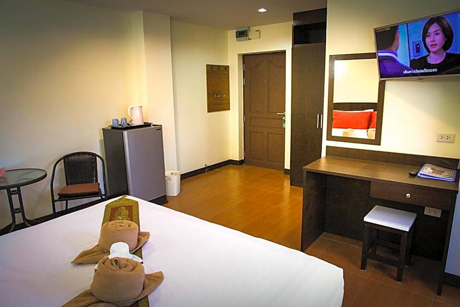 Sky Villa Hua Hin Guesthouse - Adults-Only