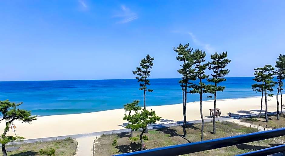 Gyeongpo Soo Hotel