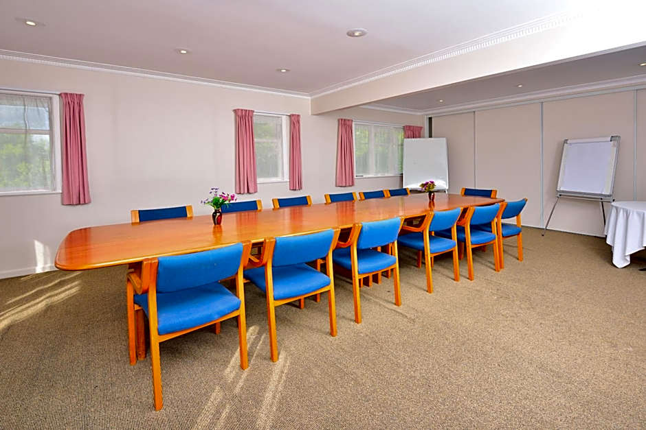 Manukau Hotel & Conference Centre