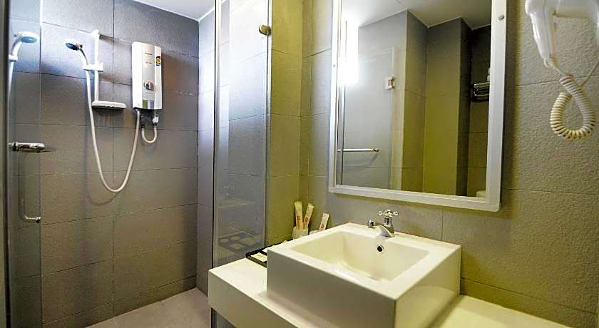 Celyn City Hotel