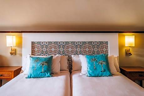 2 Double Pool View Balcony