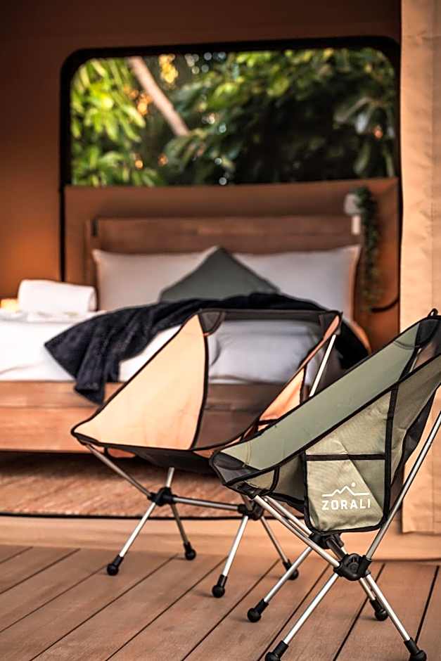 Poinciana at Cooee Bay