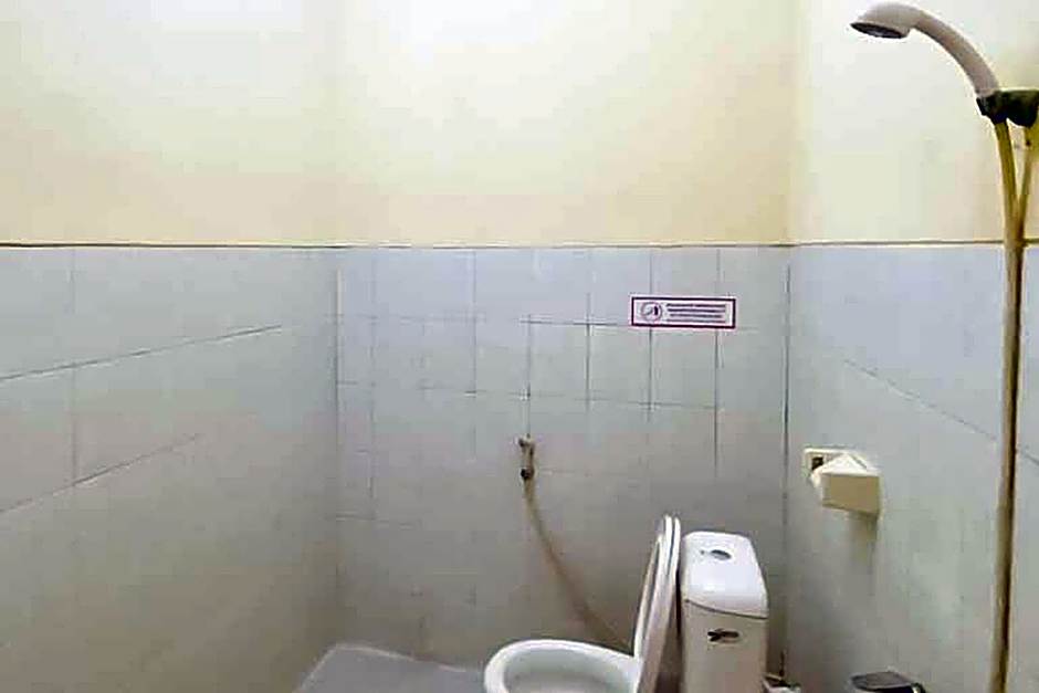 RedDoorz Syariah near T1 Juanda Airport 2