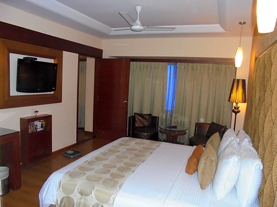 Photo 1 of 4 of Suite