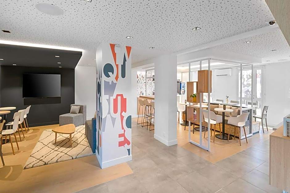 Sweetly Isatis Mérignac Hôtel de ville