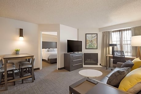 Superior Suite Multiple Beds (Two Bedroom) NON-REFUNDABLE
